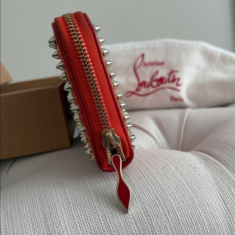 CHRISTIAN LOUBOUTIN Panettone wallet with spikes - Picture 7 of 16